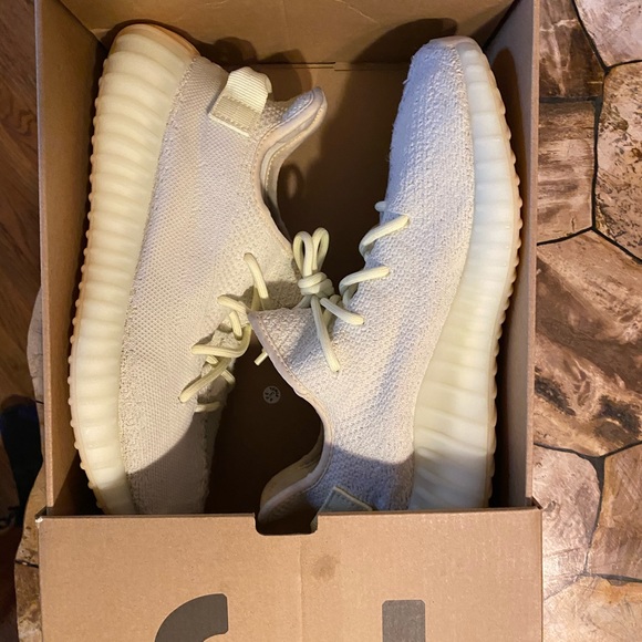 Yeezy 350 V2 butter - Picture 8 of 10